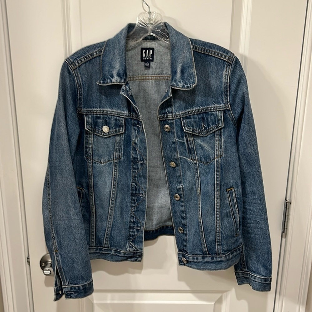 Gap Jean Jacket size Medium